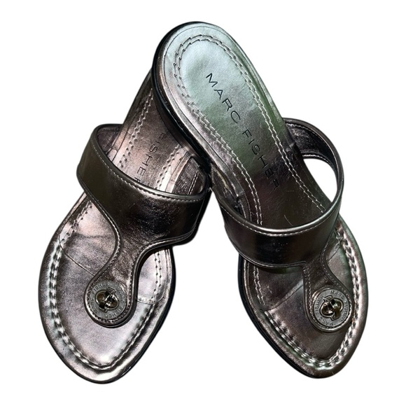 Marc Fisher Pewter MFALIST Thong Sandal. Size 6.5 M - Picture 3 of 13
